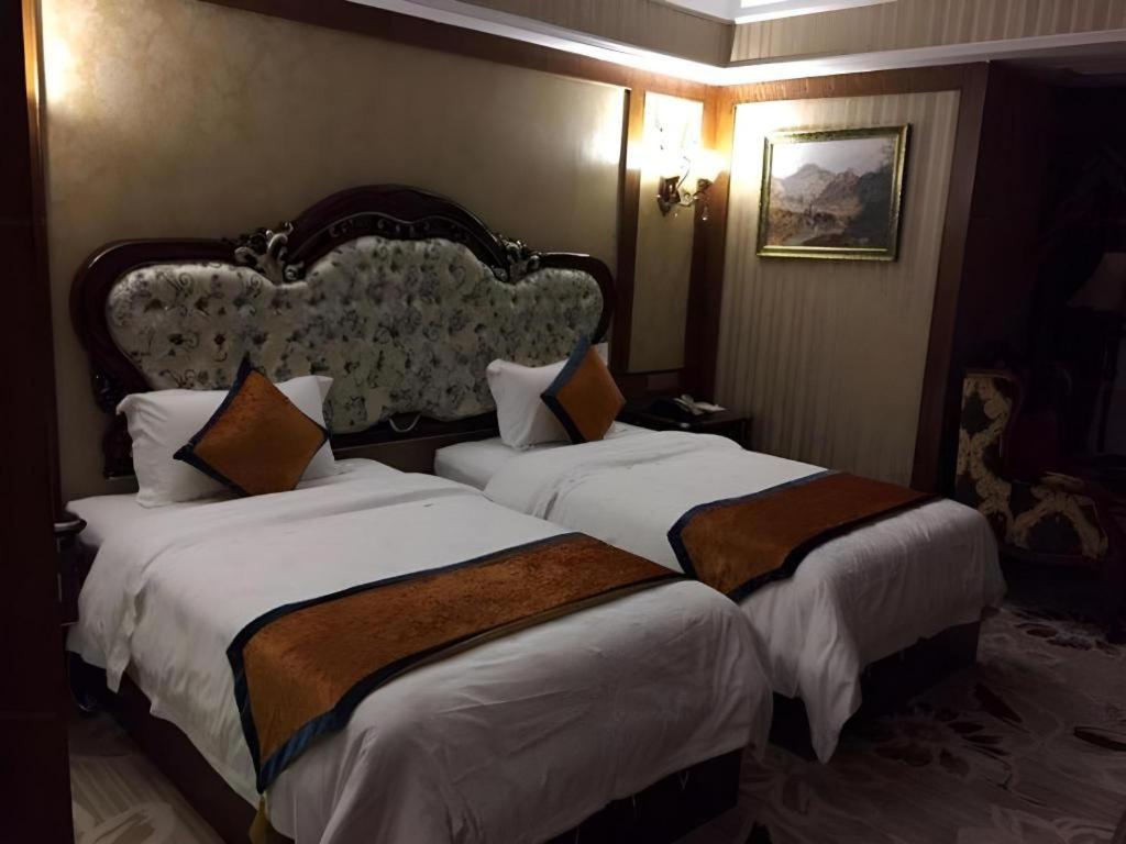 Chengdu French Theme Gold Palace מראה חיצוני תמונה