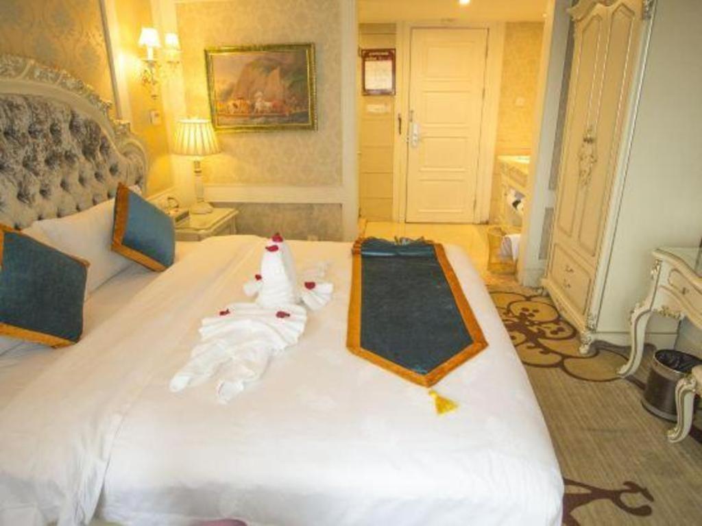 Chengdu French Theme Gold Palace מראה חיצוני תמונה