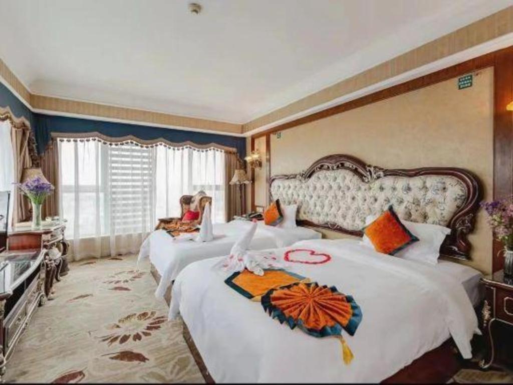 Chengdu French Theme Gold Palace מראה חיצוני תמונה