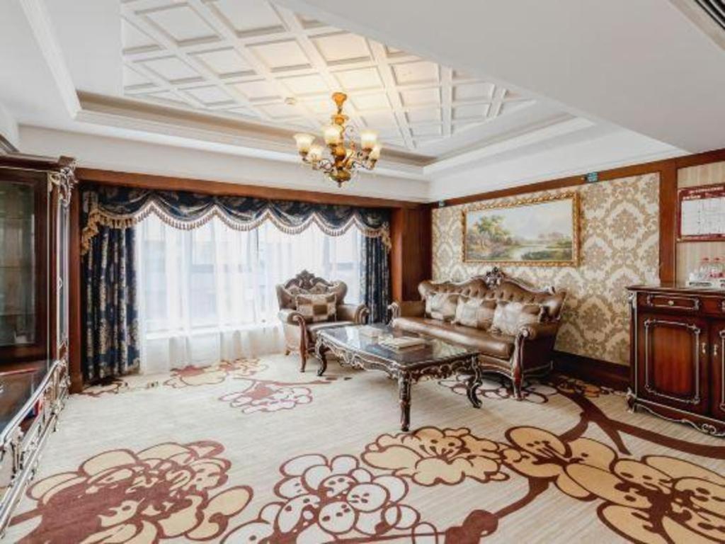 Chengdu French Theme Gold Palace מראה חיצוני תמונה