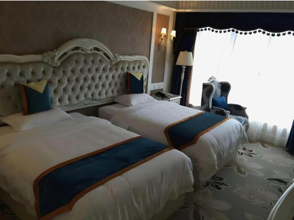 Chengdu French Theme Gold Palace מראה חיצוני תמונה