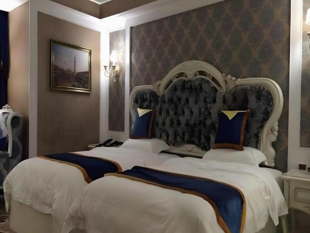 Chengdu French Theme Gold Palace מראה חיצוני תמונה