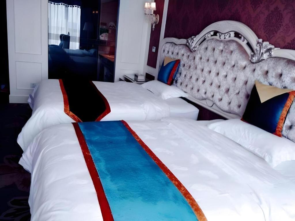 Chengdu French Theme Gold Palace מראה חיצוני תמונה