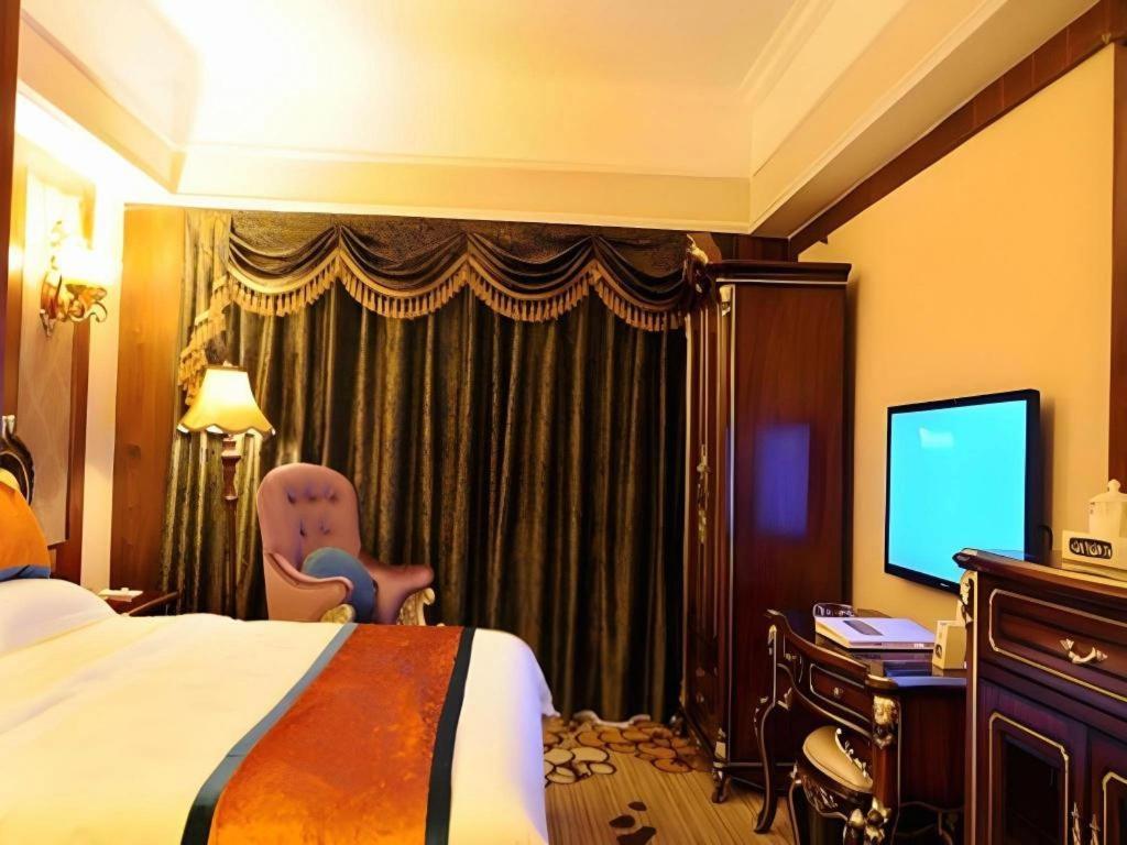 Chengdu French Theme Gold Palace מראה חיצוני תמונה