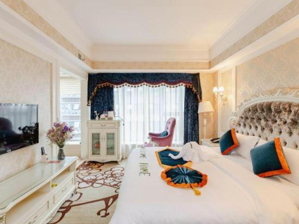 Chengdu French Theme Gold Palace מראה חיצוני תמונה