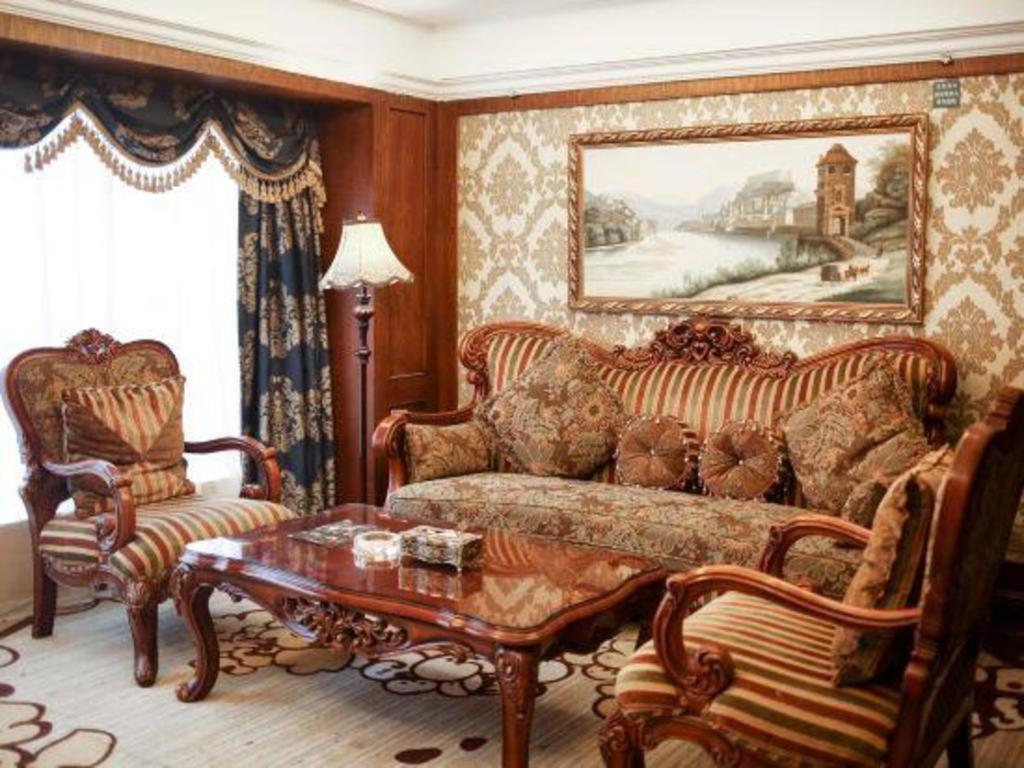 Chengdu French Theme Gold Palace מראה חיצוני תמונה
