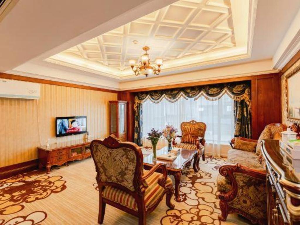 Chengdu French Theme Gold Palace מראה חיצוני תמונה
