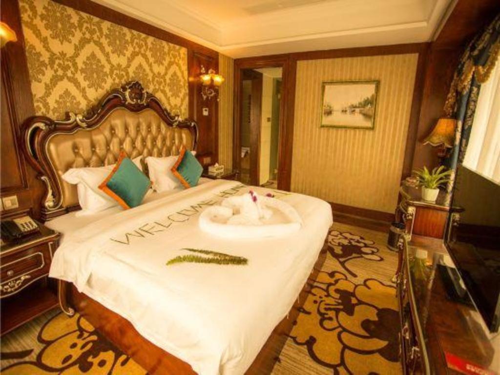 Chengdu French Theme Gold Palace מראה חיצוני תמונה