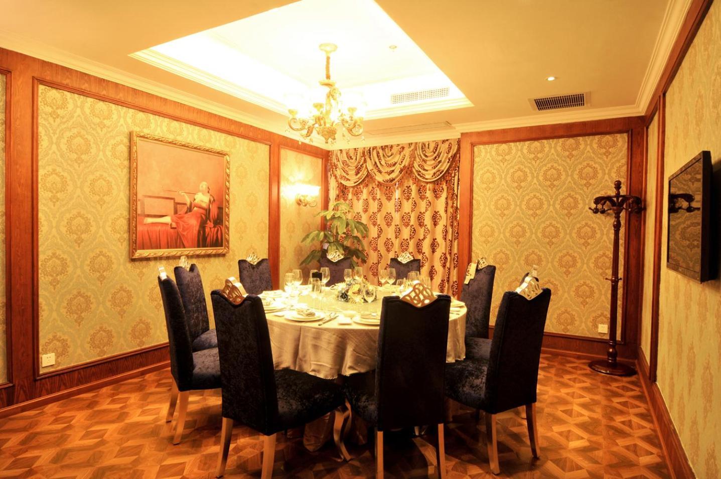 Chengdu French Theme Gold Palace מראה חיצוני תמונה